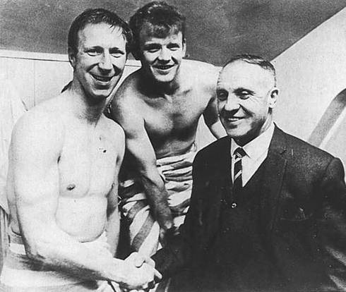 1969 bremner billy liverpool leeds charlton jack shankly rooms dressing lorimer peter history bill anfield celebrate april championship revie don